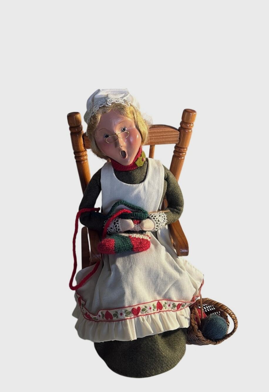 2005 Byers Choice Caroler Knitting Rocking Chair Vintage Retired